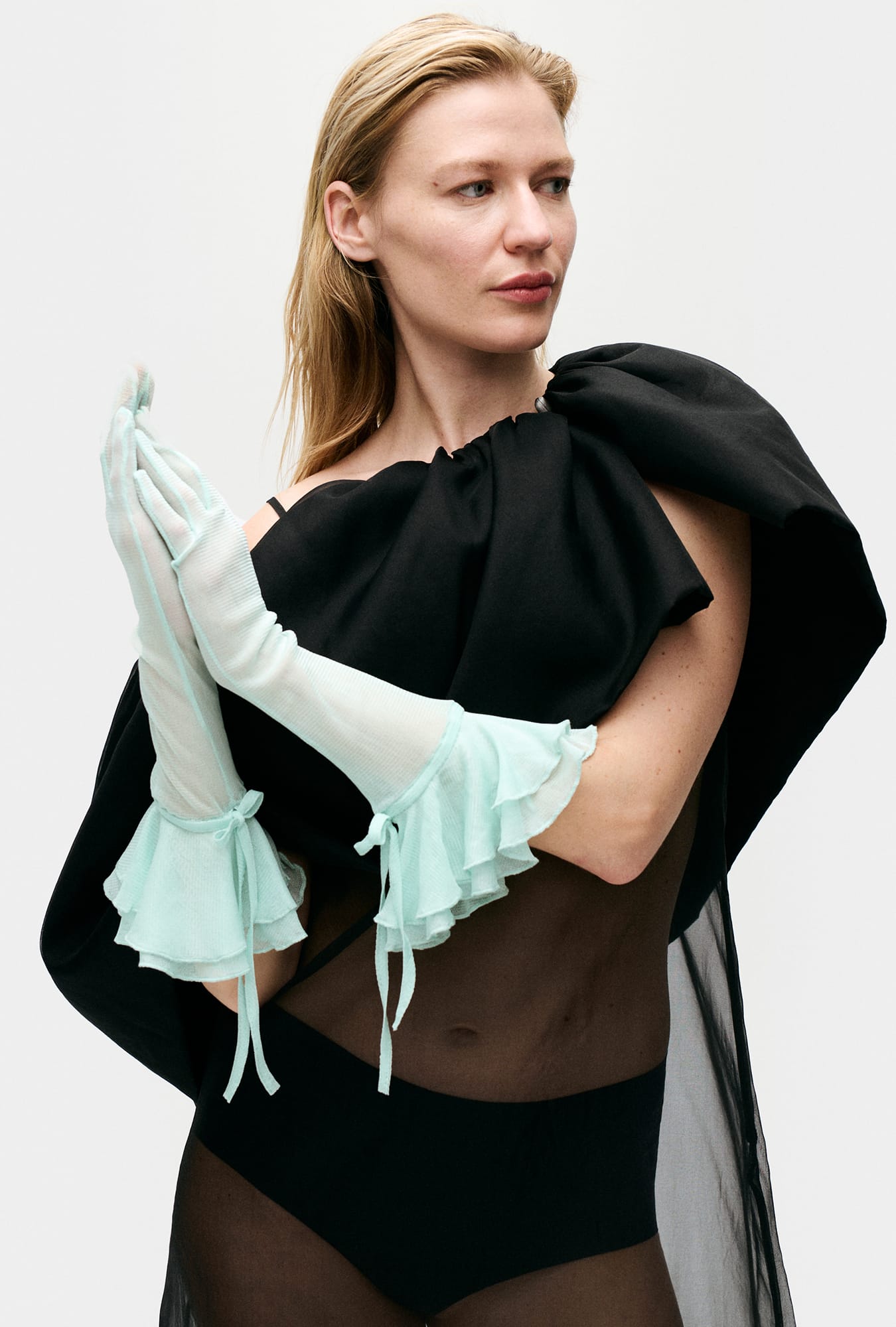 Organza Cape Black