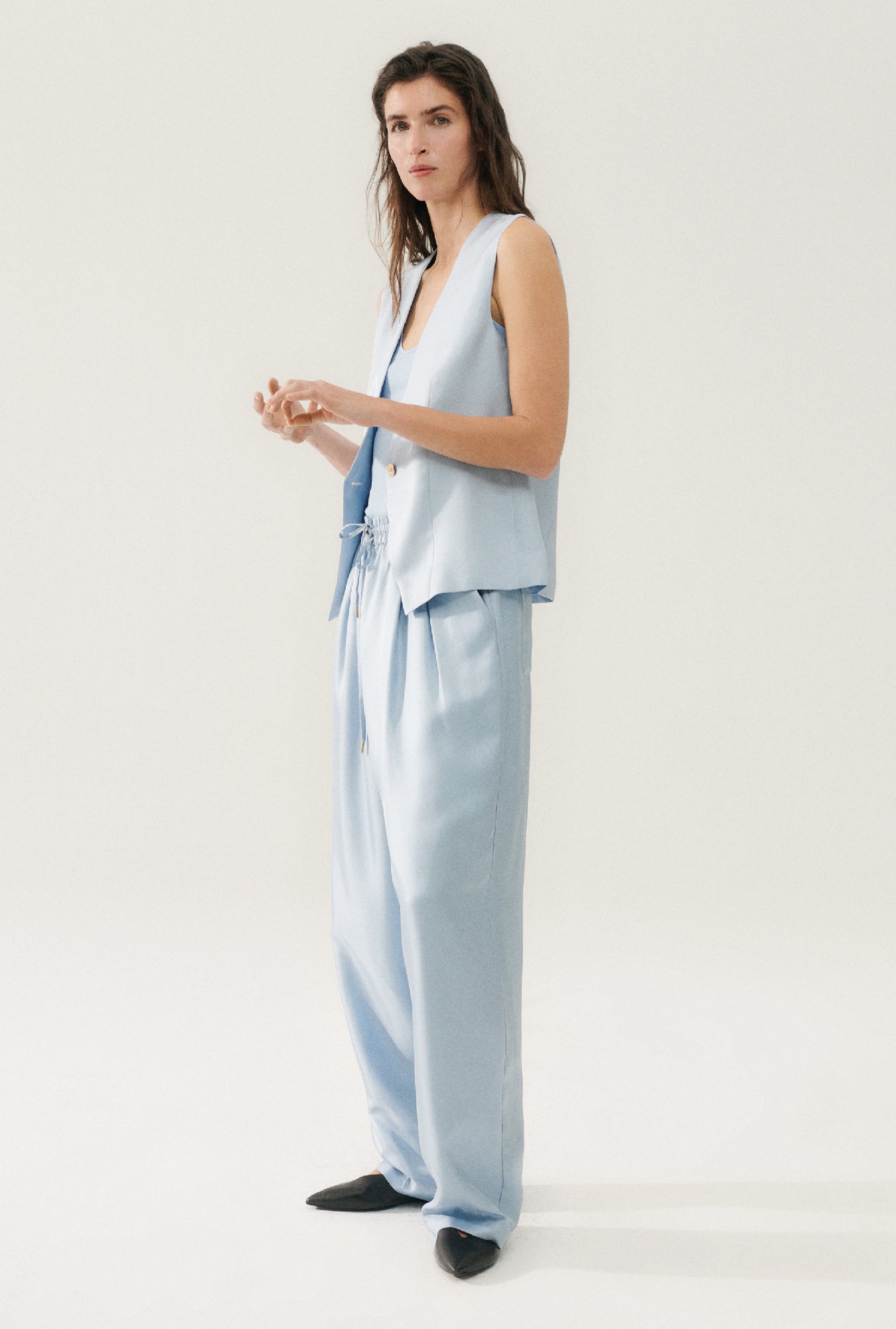 Twill Slouch Vest Sky