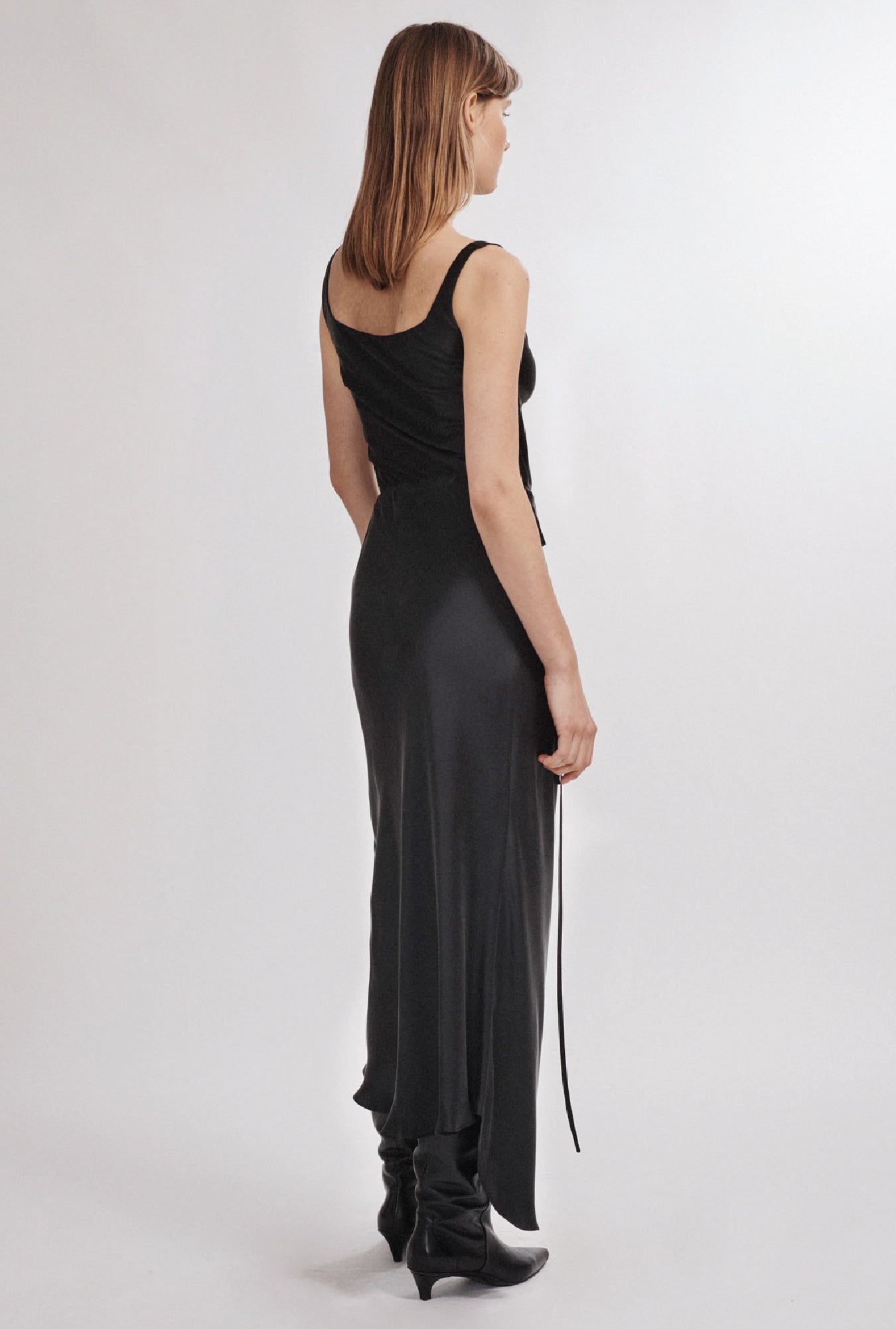 ASYMMETRIC SKIRT BLACK