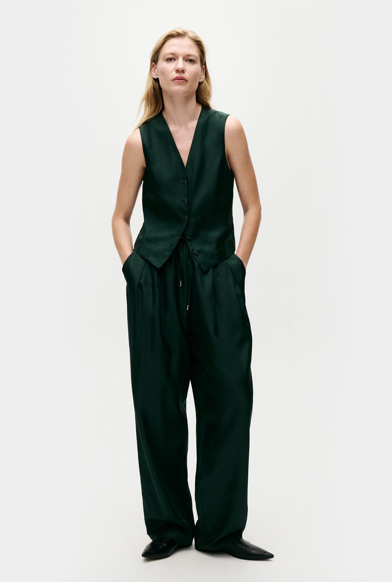 Twill Vest Scarab